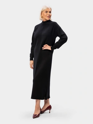 Платье вязаное с декоративным вертикальным швом