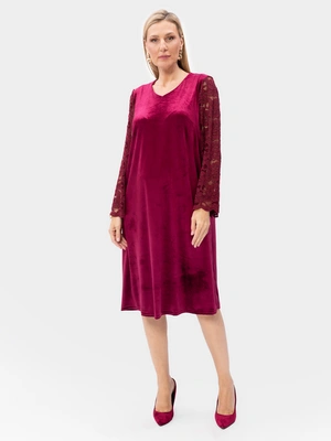 Платье бархатное с кружевными рукавами