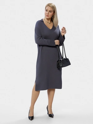 Платье с отложным воротником