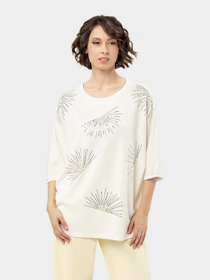 Футболка с жемчугом и кристаллами