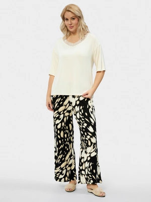 Костюм с базовой футболкой