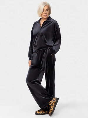 Велюровый костюм на молнии