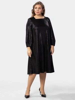 Трикотажное платье пайетками