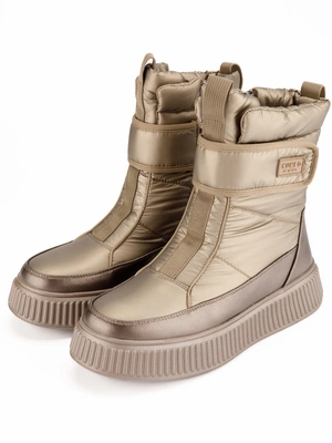 Дутики Ребекка