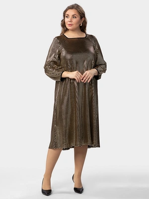 Трикотажное платье пайетками