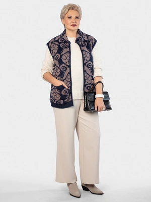 Жилет с отложным воротником