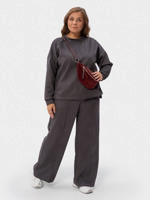 Костюм свободного силуэта