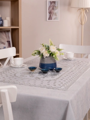 Дорожка на предметы мебели