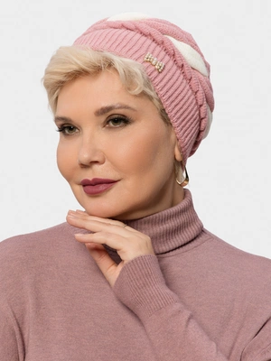 Шапка женская с косами