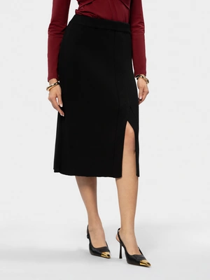 Классическая юбка полуприлегающего силуэта