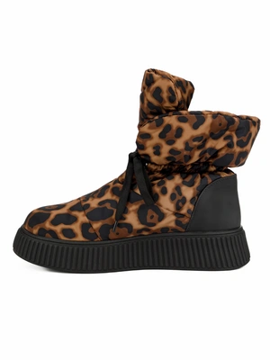 Дутики Валери