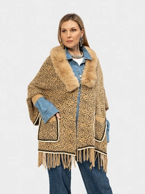 Пончо с воротником из экомеха