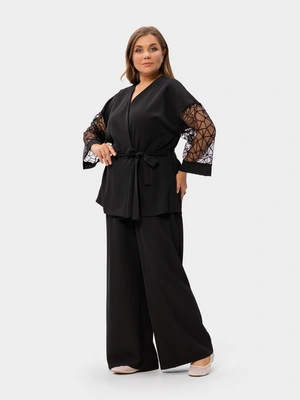 Костюм из брюк и жакета