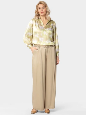 Принтованная блуза с объемными рукавами