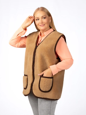 Жилет из верблюжьей шерсти