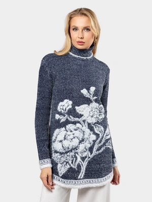 Удлиненный пушистый джемпер