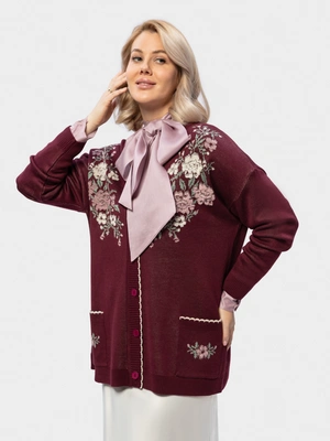 Кардиган на пуговицах с вышивкой