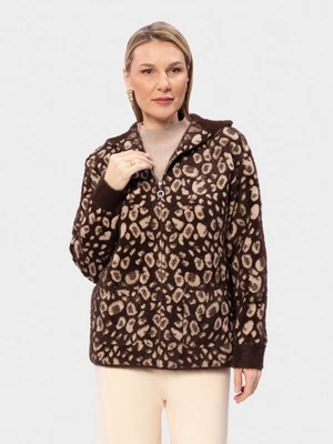 Бомбер с капюшоном