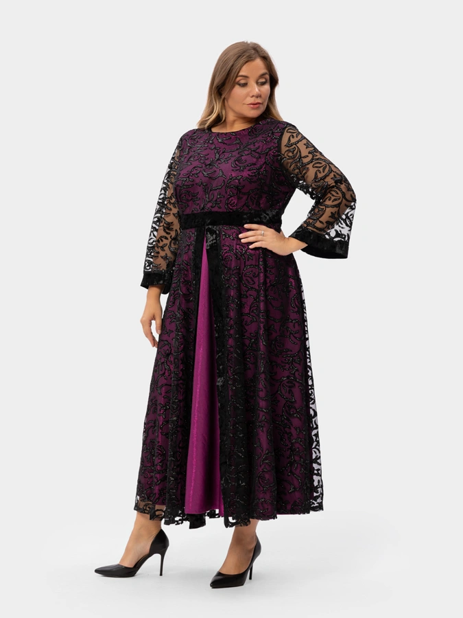 Двухслойное платье с кружевом