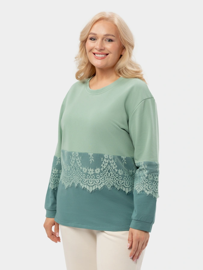 Джемпер с кружевной отделкой