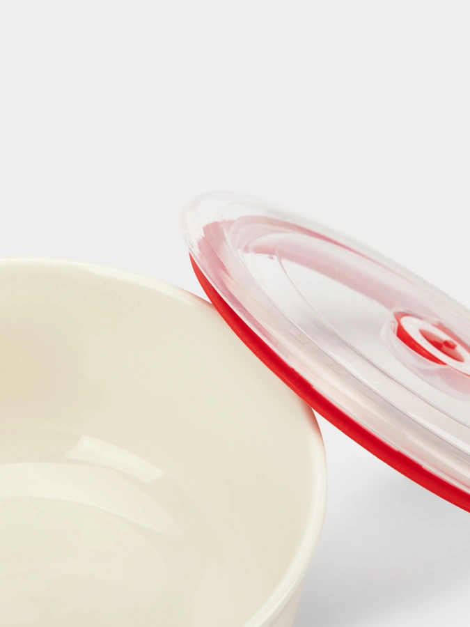 Комплект из трех мисок с крышками