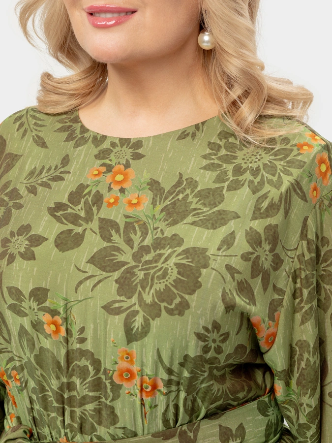 Платье с поясом