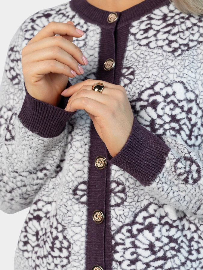 Кардиган на пуговицах с контрастной отделкой