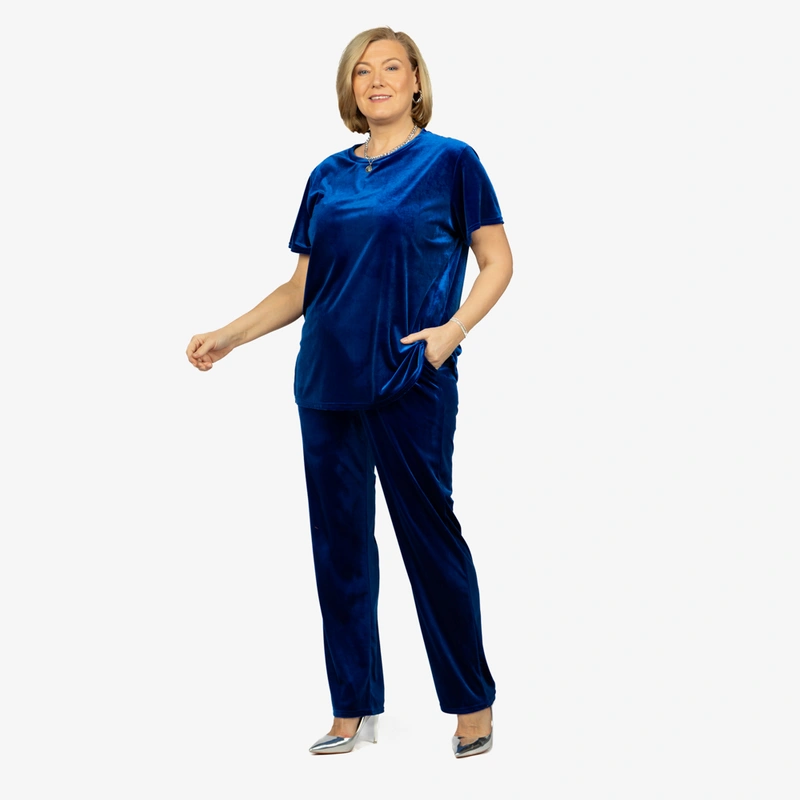 Темно-синий