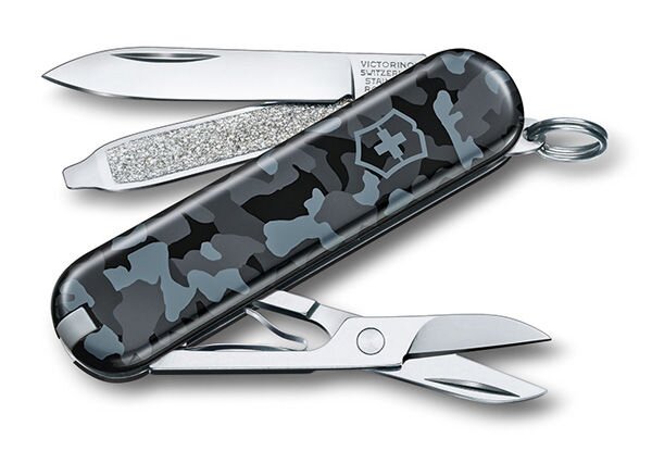 

Нож перочинный Victorinox Classic (0.6223.942U) 58мм морской камуфляж подар.коробка